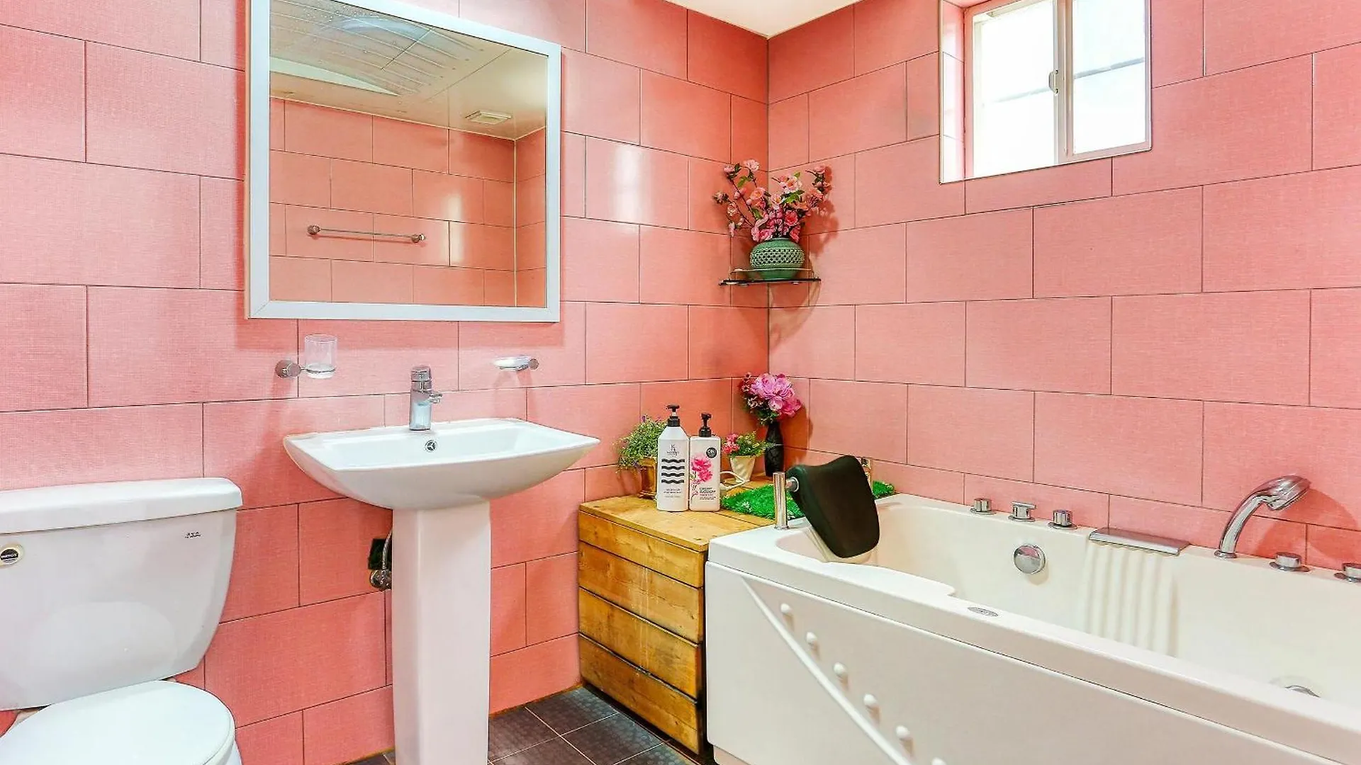 Rumah liburan Youngheungdo Roma Spa Pension Incheon