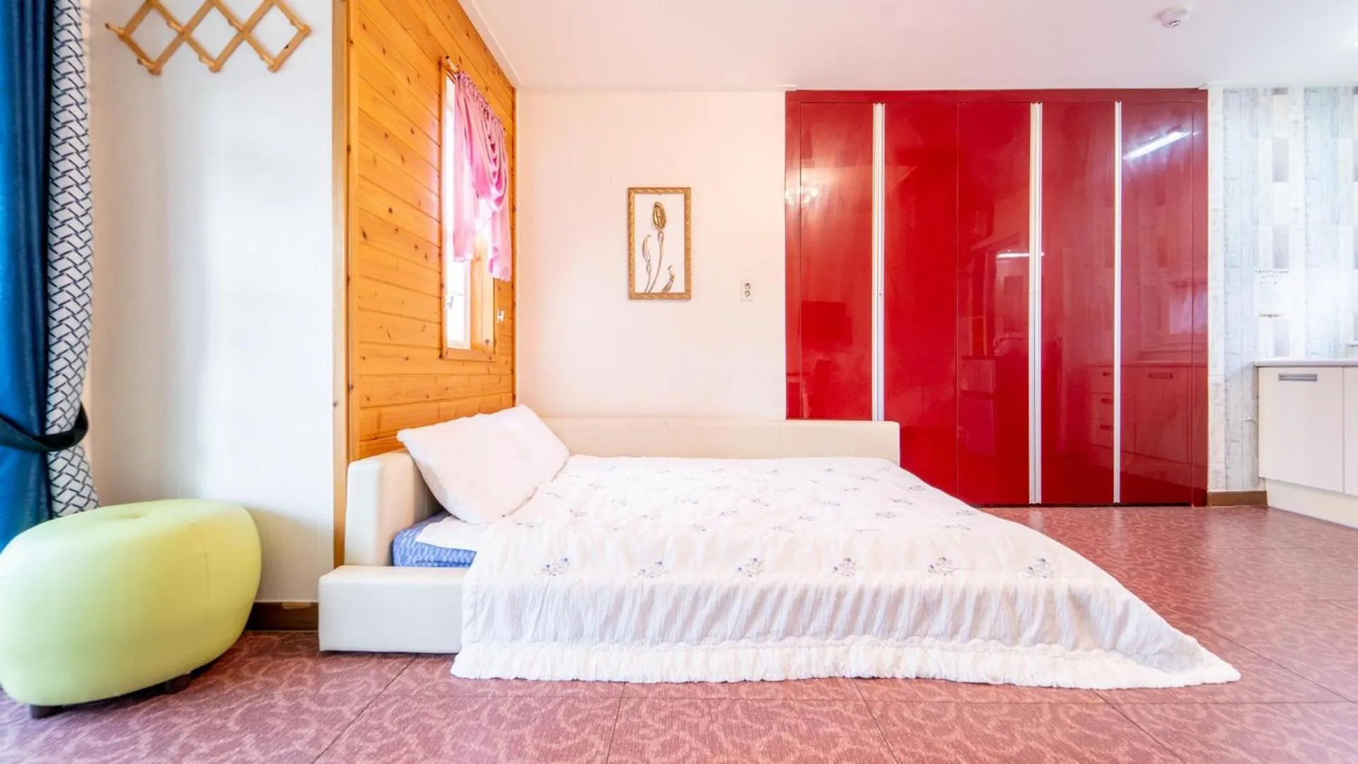 Rumah liburan Youngheungdo Roma Spa Pension Incheon