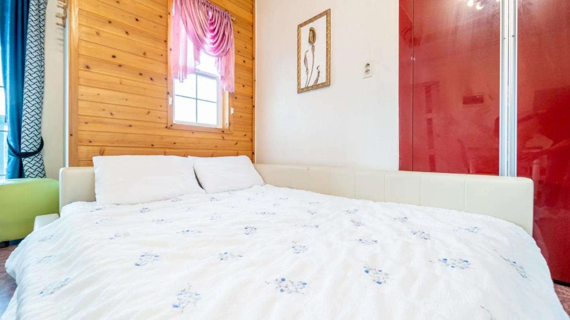 Youngheungdo Roma Spa Pension Incheon 0*,  Korsel